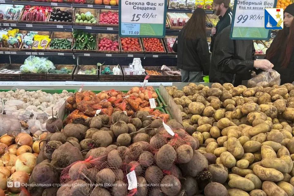 Цены на курицу, молоко и огурцы в Севастополе за неделю не изменились