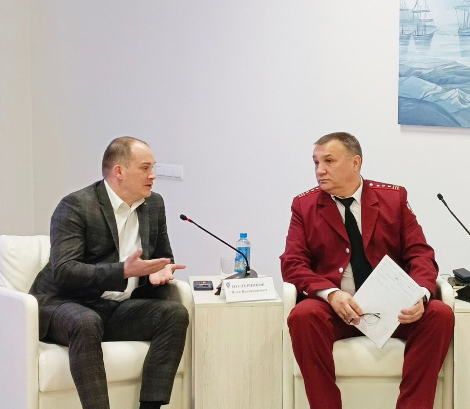 Илья Пестерников: Совместно с начальником территориального отдела Роспотребнадзора по Севастополю Денисом Леонидовичем Смирновым провели семинар для предпринимателей о новых требованиях к публичной информации для...