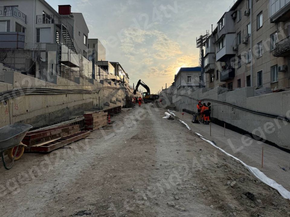 Ремонт подпорных стен на улице Адмирала Октябрьского выполнили на 80%