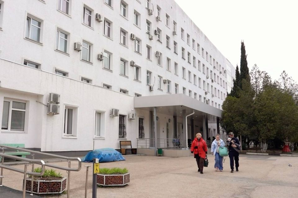 Михаил Развожаев: Сегодня утром навестил на детском комплексе ребят, пострадавших во время взрыва на улице Павла Корчагина Михаил Развожаев: Сегодня утром навестил на детском комплексе ребят, пострадавших во время взрыва на улице Павла Корчагина