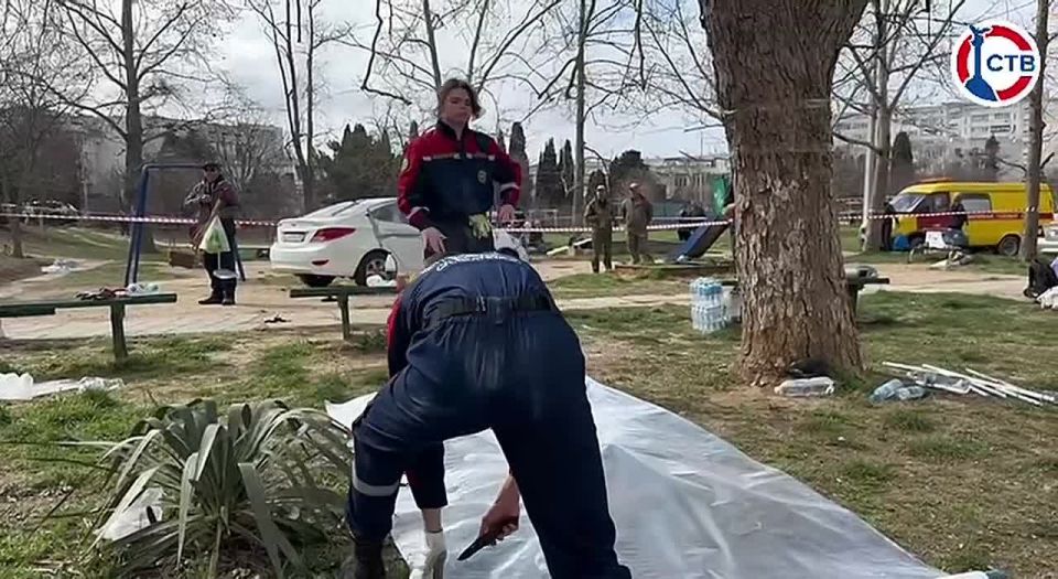 Над устранением последствий взрыва на Павла Корчагина работают добровольцы