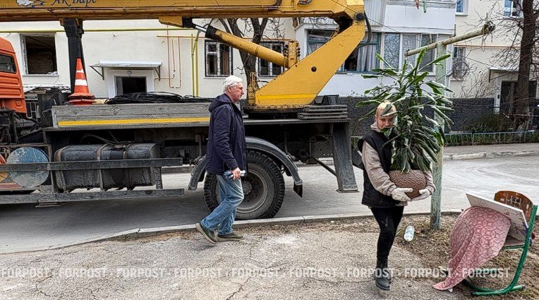 Жители пострадавших домов на Корчагина — о волонтёрах: «Я даже не знаю, как благодарить» Жители пострадавших домов на Корчагина — о волонтёрах: «Я даже не знаю, как благодарить»