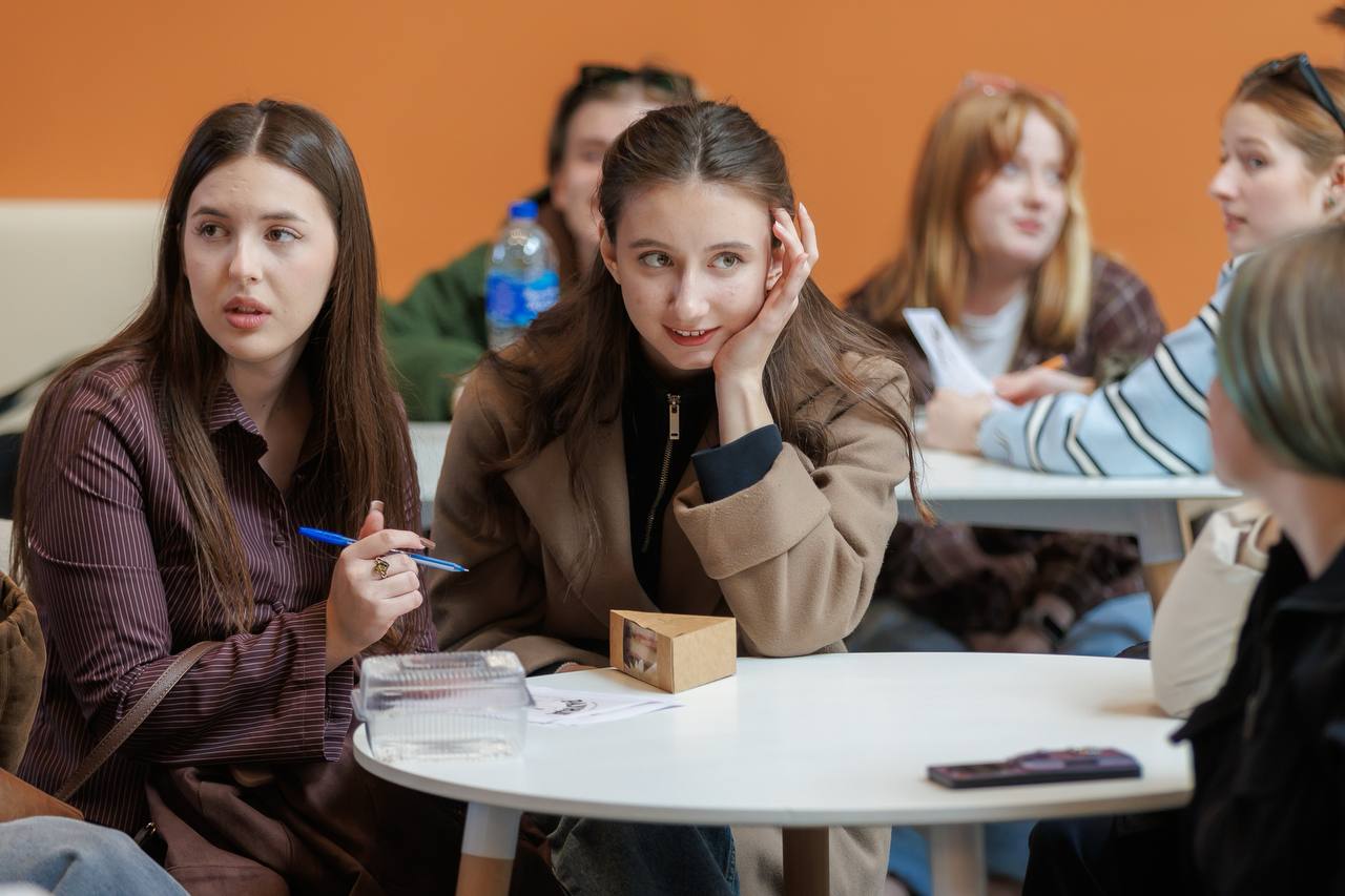 Точка входа в историю: студенты СевГУ в Новом Херсонесе Точка входа в историю: студенты СевГУ в Новом Херсонесе