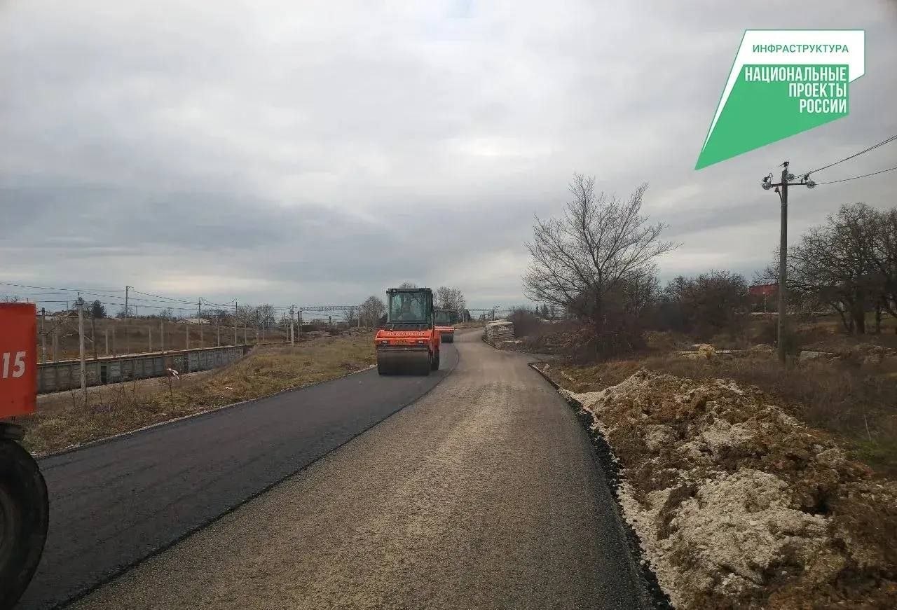 В Севастополе ремонтируют 13 дорог В Севастополе ремонтируют 13 дорог