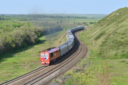 Четыре поезда «Таврия» задерживаются по пути в Крым