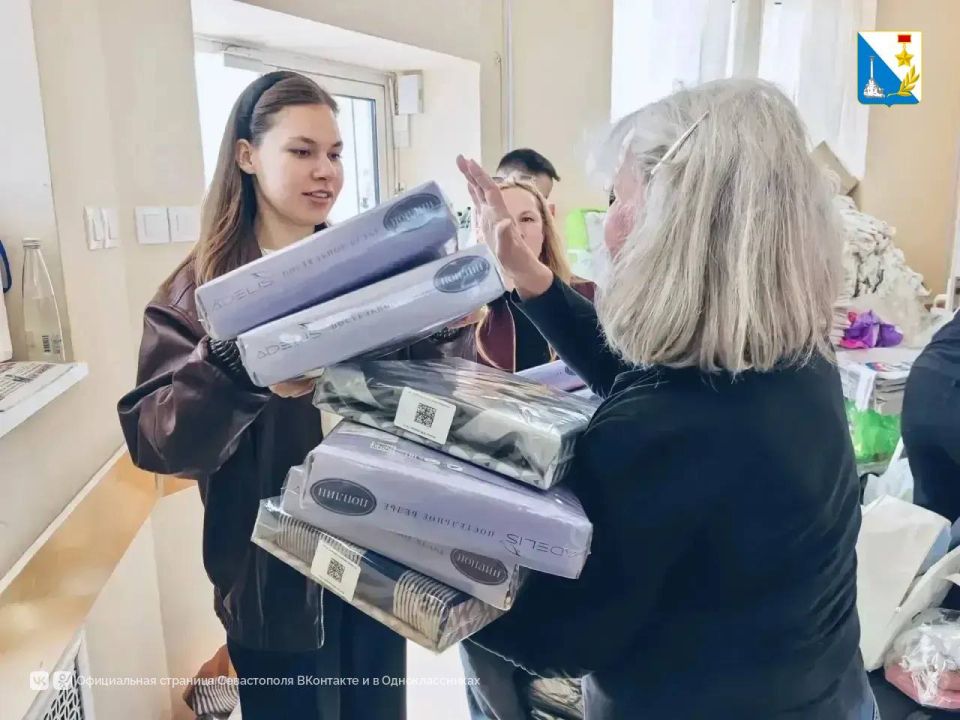 Тысячи людей объединились ради помощи жителям пострадавших домов на Павла Корчагина Тысячи людей объединились ради помощи жителям пострадавших домов на Павла Корчагина