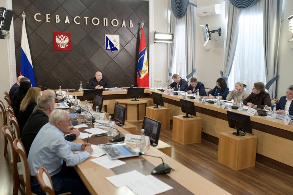 Михаил Развожаев: На заседании архитектурно-художественного совета рассмотрели концепцию благоустройства Исторического бульвара, разработанную компанией «Севпроектмонтаж»