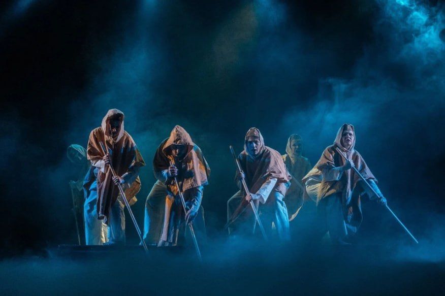 «Ходите в театр, он способен на многое!»: где в Севастополе учат побеждать лень, страх и зажимы