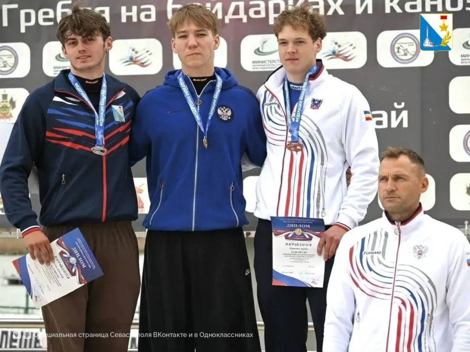 Севастопольский спортсмен Александр Долгов завоевал серебряные медали всероссийских соревнований по гребле на байдарках и каноэ