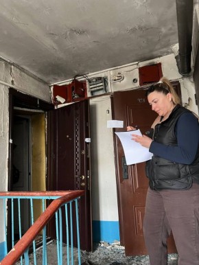 Валерия Петрусевич: Волонтёры добра семья Гусаровых участвуют в ликвидации последствий пожара многоквартирного дома в Севастополе