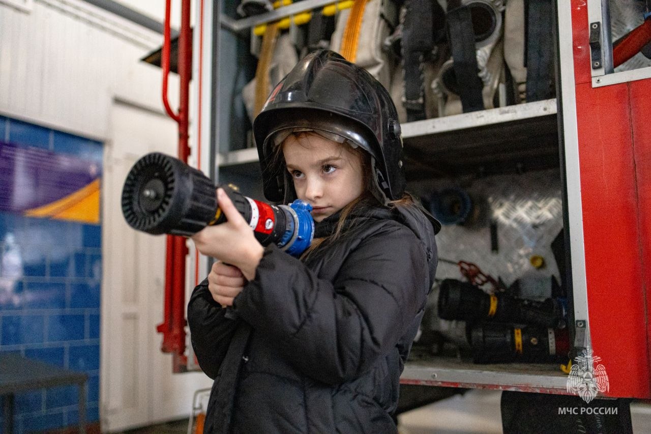 В гостях у МЧС России полезно и интересно! В гостях у МЧС России полезно и интересно!