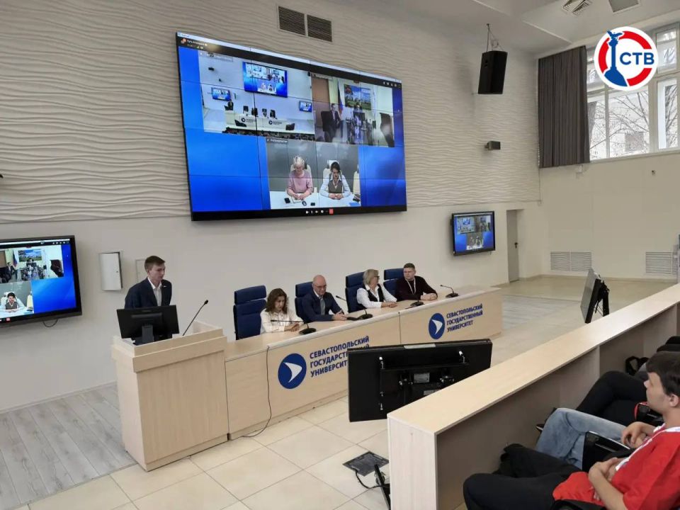 В СевГУ стартовал форум для школьников из Запорожской области