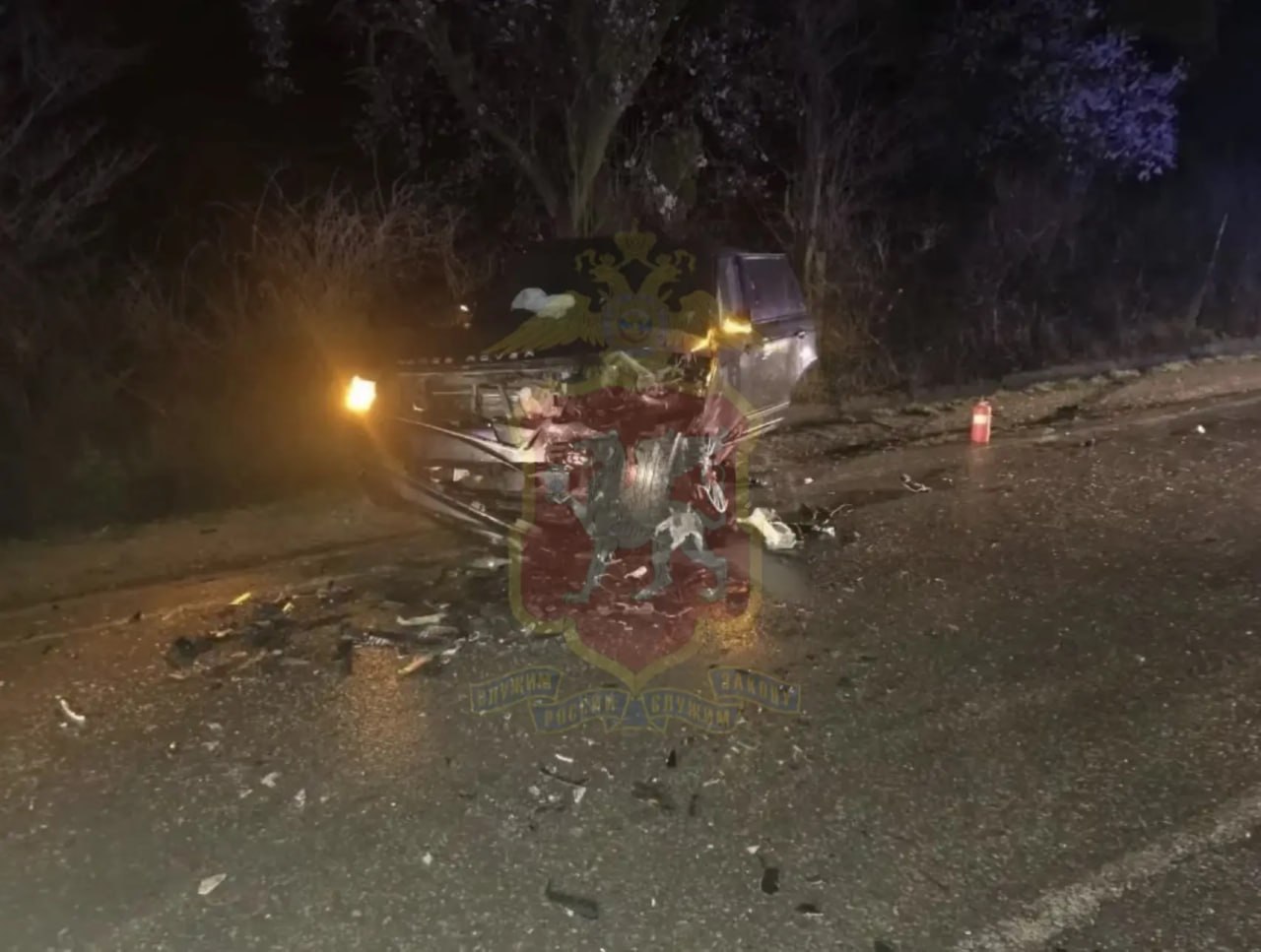 На трассе Грушевка – Судак в лобовом столкновении погиб 27-летний водитель, пострадали двое, включая ребёнка