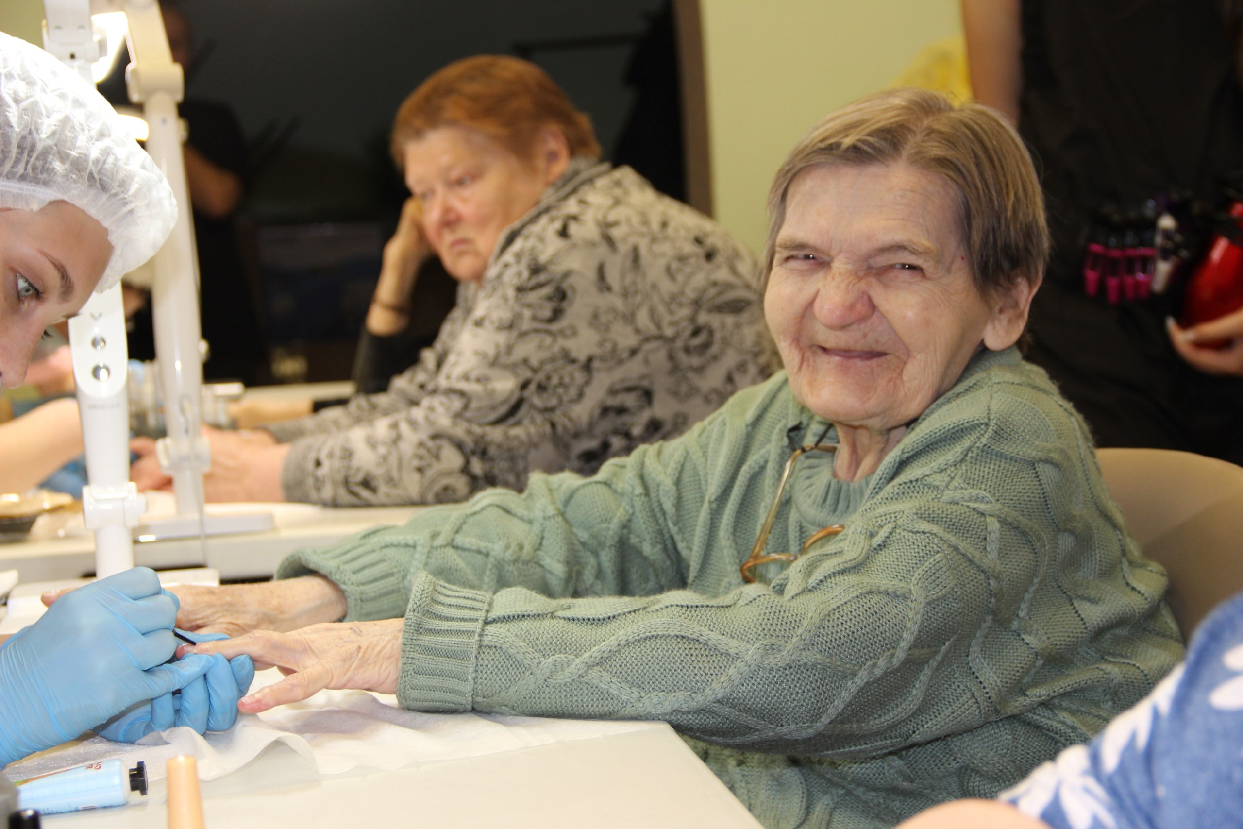 Студенты художественного колледжа подарили красоту подопечным дома-интерната Студенты художественного колледжа подарили красоту подопечным дома-интерната