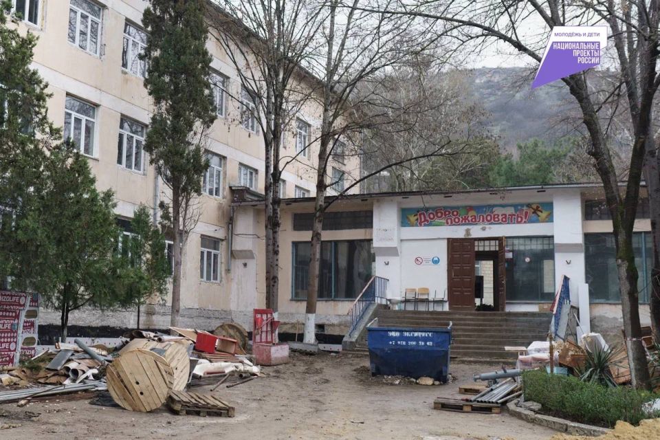 Михаил Развожаев: Продолжаем капитальный ремонт школы №28, расположенной в поселке ГРЭС Михаил Развожаев: Продолжаем капитальный ремонт школы №28, расположенной в поселке ГРЭС
