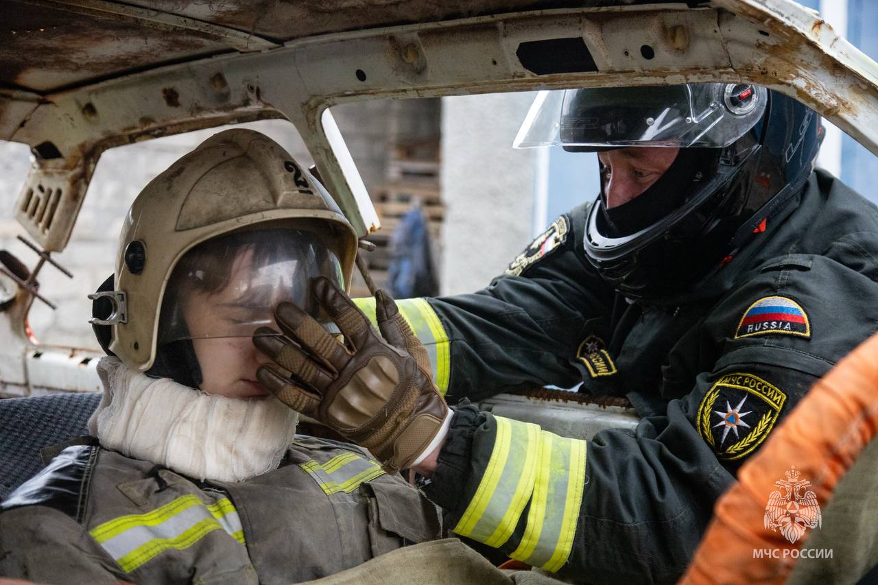 Оттачивали навыки и соревновались в ликвидации последствий ДТП Оттачивали навыки и соревновались в ликвидации последствий ДТП