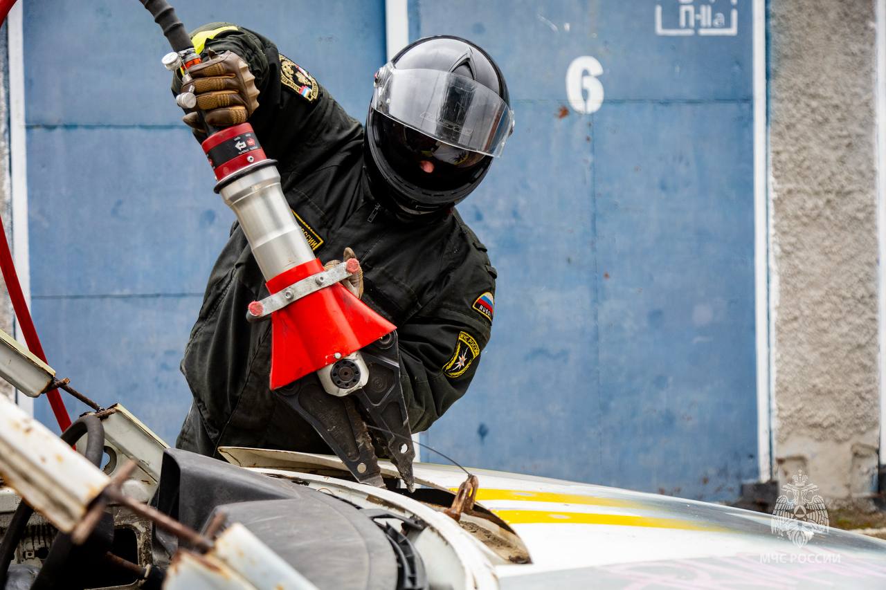 Оттачивали навыки и соревновались в ликвидации последствий ДТП Оттачивали навыки и соревновались в ликвидации последствий ДТП