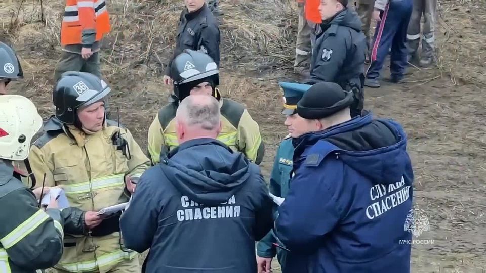 В Ульяновской области на месте схода вагонов пассажирского поезда продолжают работать спасатели – МЧС