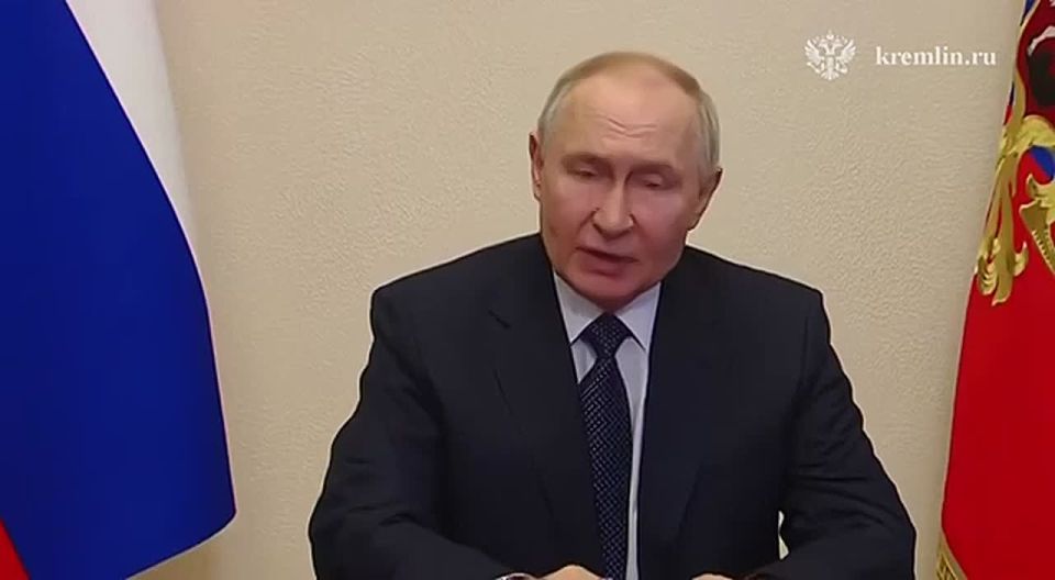 Путин по видеосвязи провёл оперативное совещание с постоянными членами Совета Безопасности — Кремль