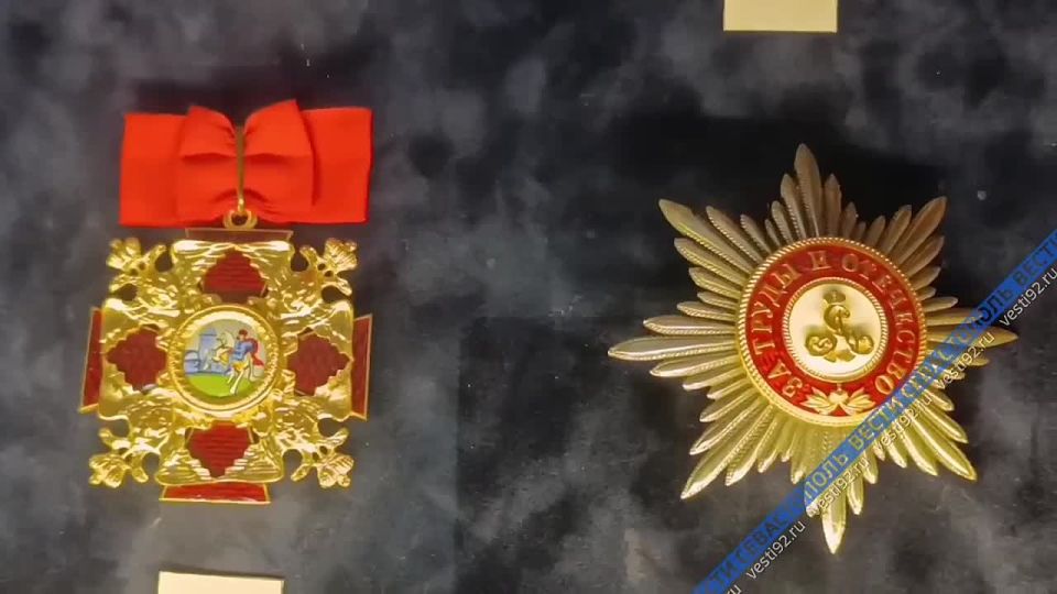 На Михайловской батарее сегодня открылась выставка, посвященная ордену Александра Невского