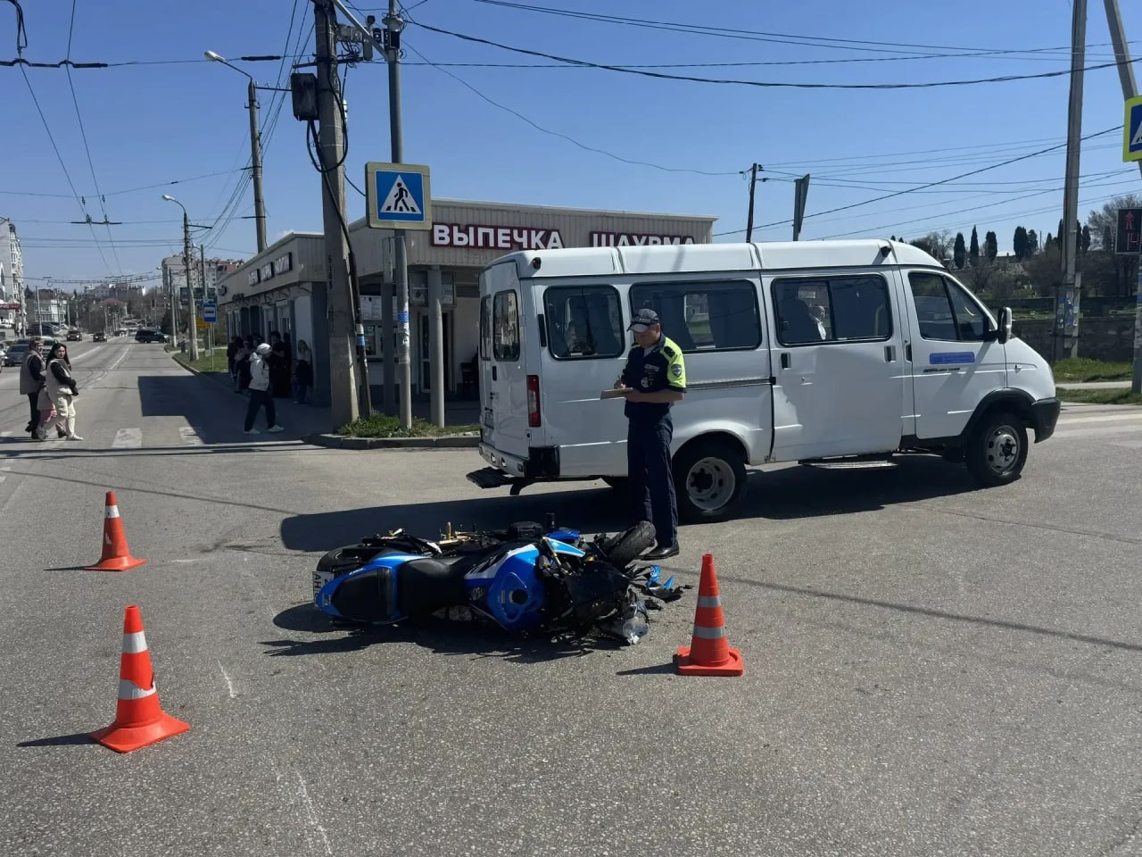 В Севастополе на улице Пожарова мотоциклист пострадал в ДТП