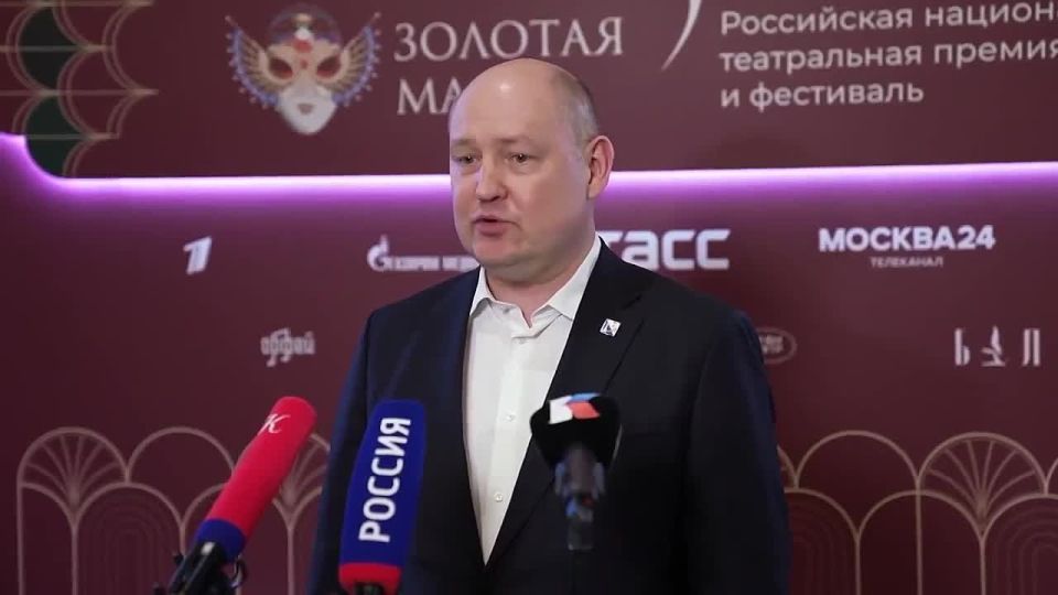 Михаил Развожаев поддержал луначарцев в Москве на фестивале «Золотая маска»