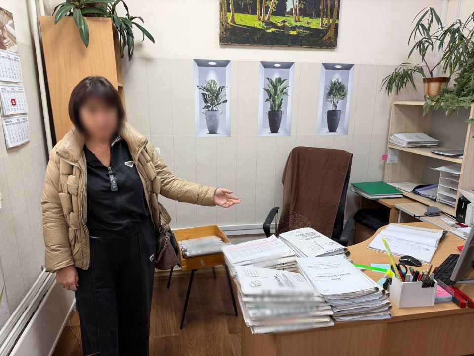 Бывшие чиновники администрации Сак пойдут под суд за взятки на 370 тысяч рублей