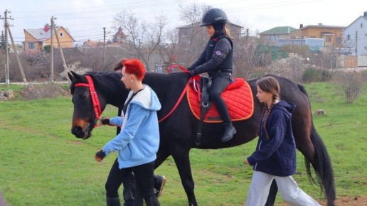 В Севастополе при поддержке Кадрового центра «Работа России» школьники и студенты официально работают