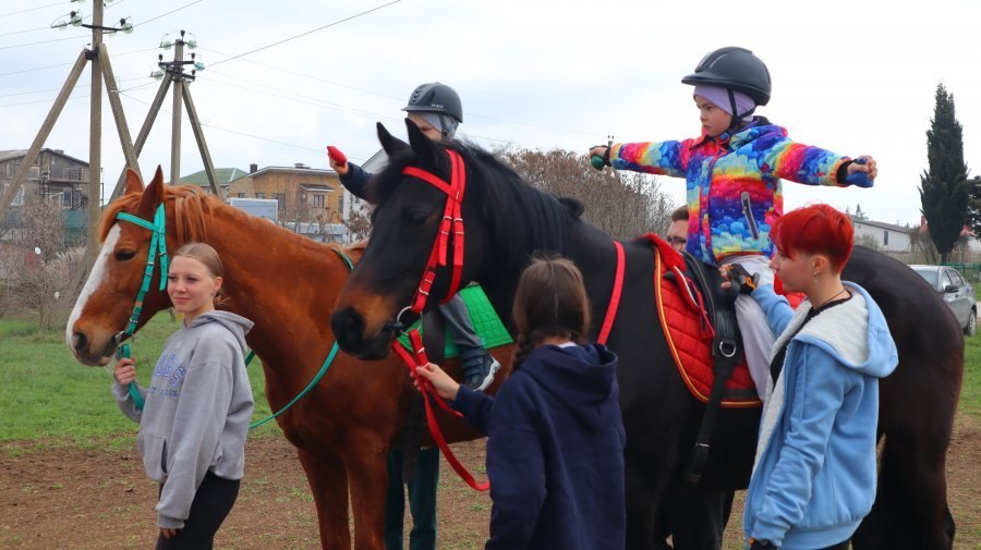 В Севастополе при поддержке Кадрового центра «Работа России» школьники и студенты официально работают В Севастополе при поддержке Кадрового центра «Работа России» школьники и студенты официально работают