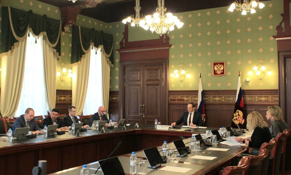 Руководитель Росреестра Олег Скуфинский и губернатор Севастополя Михаил Развожаев подвели предварительные итоги федерализации полномочий ведомства и филиала ППК «Роскадастр» на территории города федерального значения