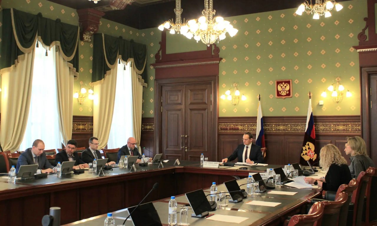 Руководитель Росреестра Олег Скуфинский и губернатор Севастополя Михаил Развожаев подвели предварительные итоги федерализации полномочий ведомства и филиала ППК «Роскадастр» на территории города федерального значения