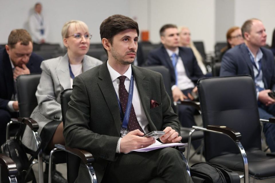 Дмитрий Белик: Сегодня в Севастополе состоялась Межрегиональная конференция «Пять лет на страже интересов бизнеса: практика, результаты и векторы развития», организованная Аппаратом Уполномоченного по защите прав... Дмитрий Белик: Сегодня в Севастополе состоялась Межрегиональная конференция «Пять лет на страже интересов бизнеса: практика, результаты и векторы развития», организованная Аппаратом Уполномоченного по защите прав...