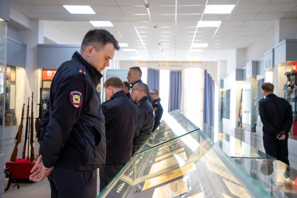 В Управлении МВД России по г.Севастополю прошло очередное занятие в рамках Единого дня государственно-правового информирования В Управлении МВД России по г.Севастополю прошло очередное занятие в рамках Единого дня государственно-правового информирования