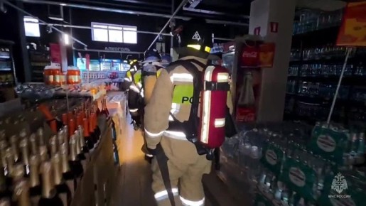 Пожар в торговом центре тренировались тушить севастопольские сотрудники МЧС России