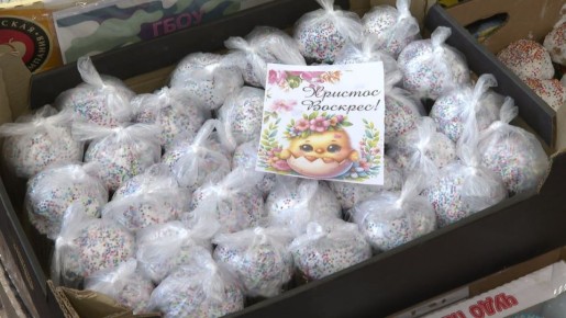 3500 куличей осветили в волонтёрском центре на улице Большой Морской