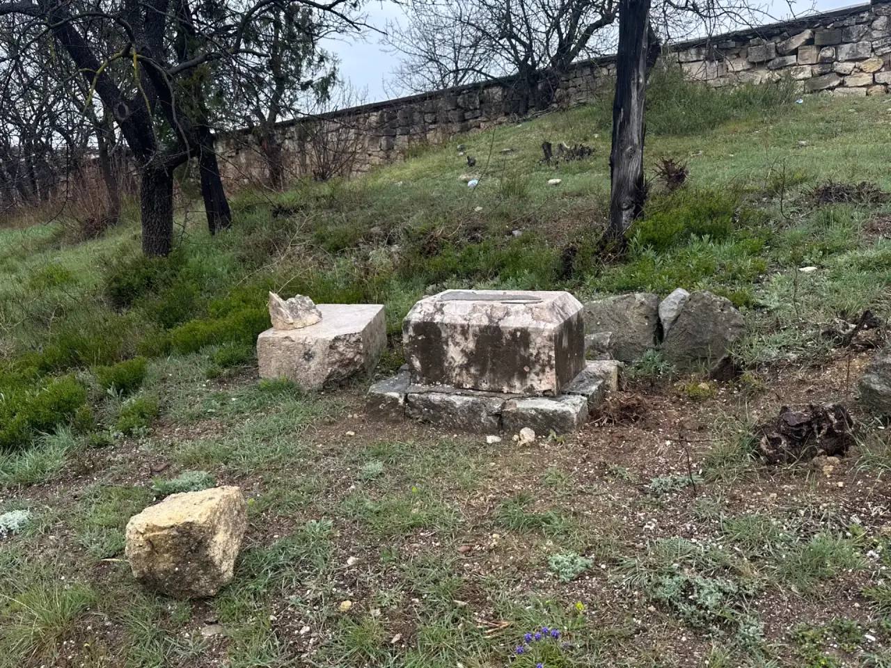 Михаил Развожаев: Начинаем приводить в порядок старые захоронения на Братском кладбище защитников Севастополя на улице Богданова Михаил Развожаев: Начинаем приводить в порядок старые захоронения на Братском кладбище защитников Севастополя на улице Богданова