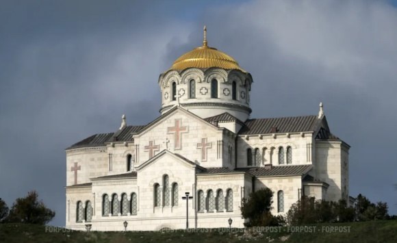 В Херсонесе отреставрируют древний храм внутри Владимирского собора
