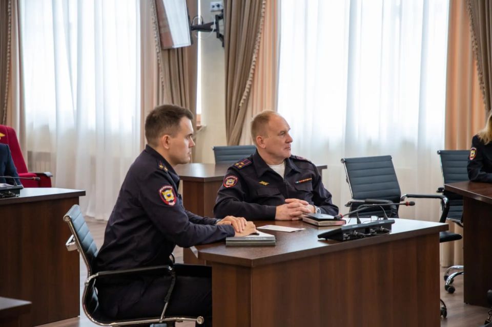 В Управлении МВД России по г.Севастополю прошло очередное занятие в рамках Единого дня государственно-правового информирования В Управлении МВД России по г.Севастополю прошло очередное занятие в рамках Единого дня государственно-правового информирования