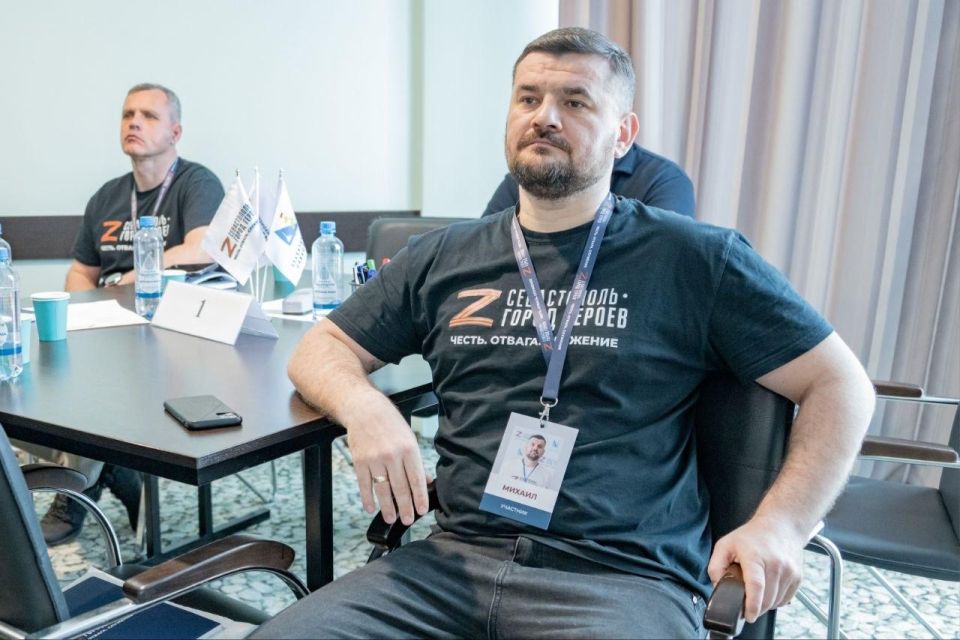 Татьяна Лобач: Сегодня провела семинар для участников образовательной программы «Севастополь – город героев» в рамках третьего очного модуля Татьяна Лобач: Сегодня провела семинар для участников образовательной программы «Севастополь – город героев» в рамках третьего очного модуля