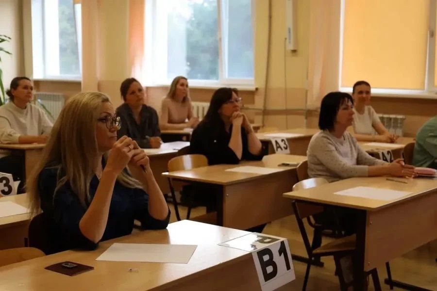 Севастопольские родители попробовали сдать ЕГЭ