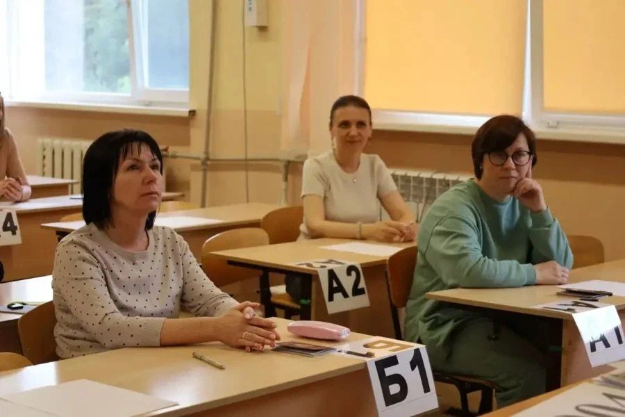 Севастопольские родители попробовали сдать ЕГЭ Севастопольские родители попробовали сдать ЕГЭ