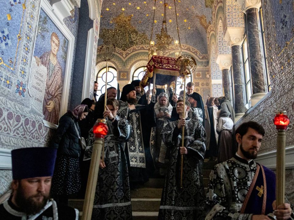 Чин погребения совершили в Свято-Успенском Херсонесском монастыре Чин погребения совершили в Свято-Успенском Херсонесском монастыре