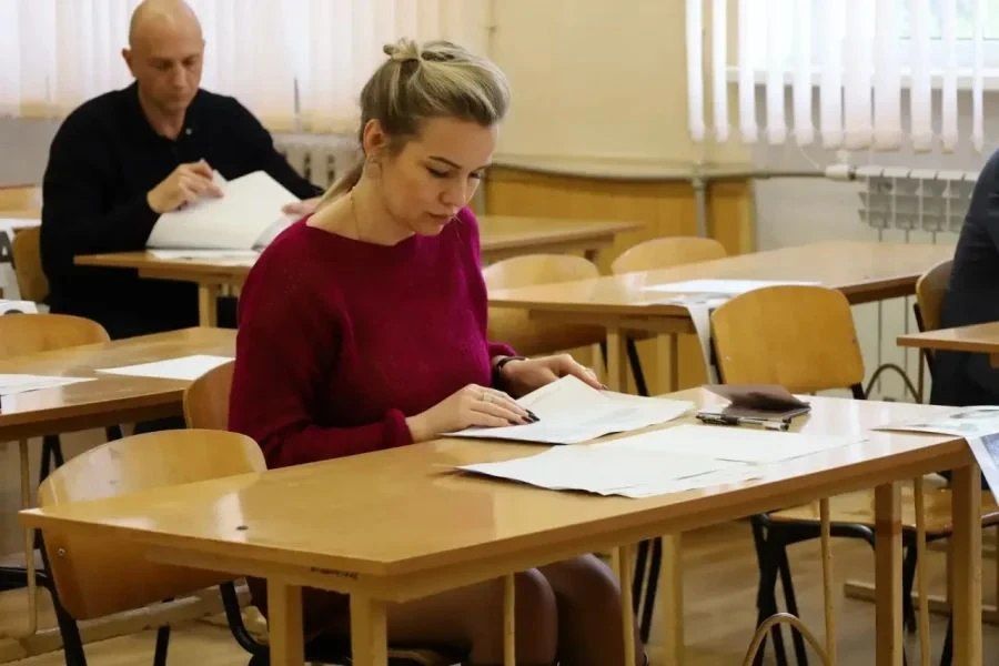 Севастопольские родители попробовали сдать ЕГЭ Севастопольские родители попробовали сдать ЕГЭ