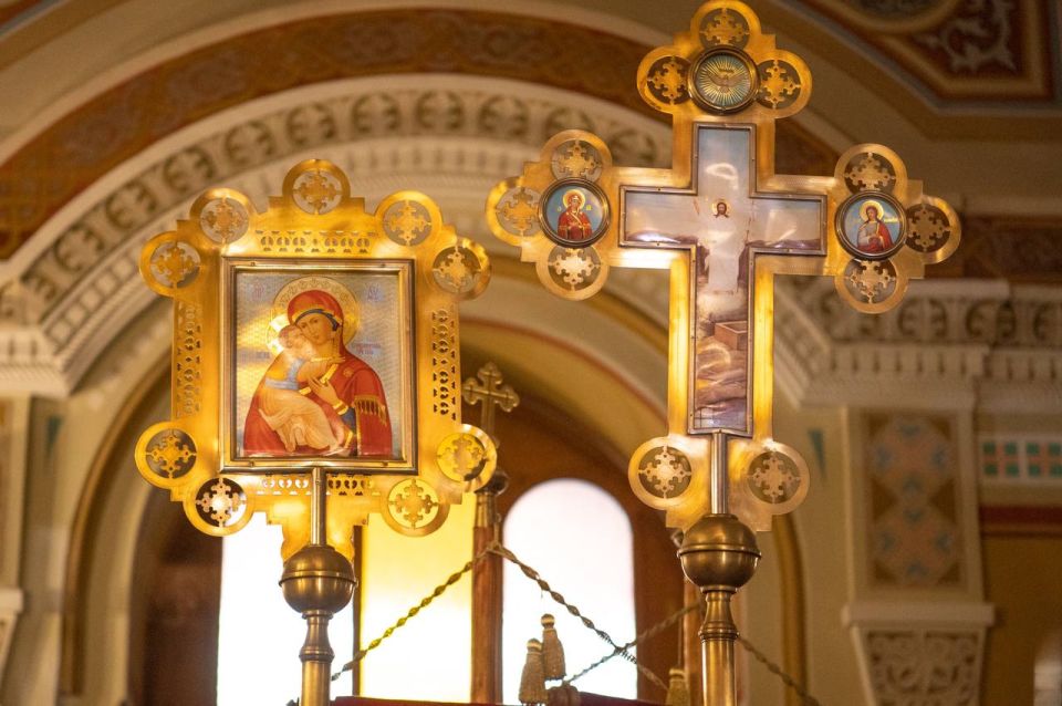 Светлой Пасхи, дорогие читатели!!