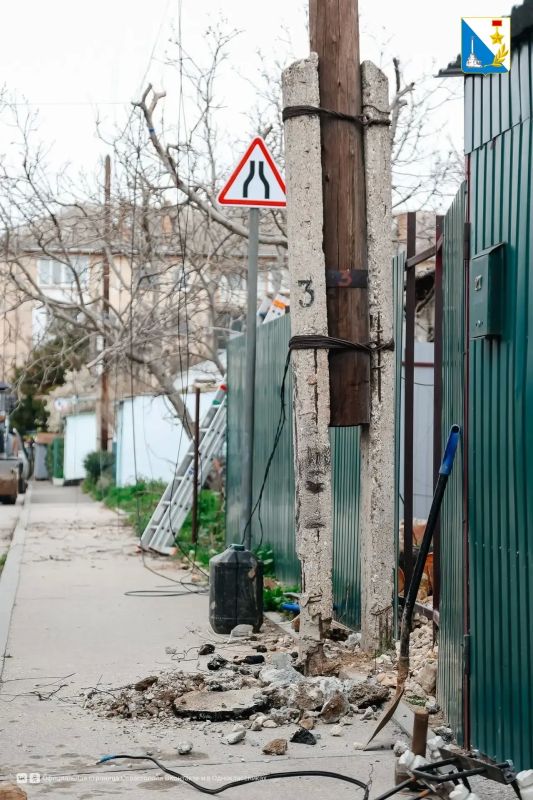 Севастопольские энергетики обновляют воздушные линии электропередачи в Нахимовском и Балаклавском районах Севастопольские энергетики обновляют воздушные линии электропередачи в Нахимовском и Балаклавском районах