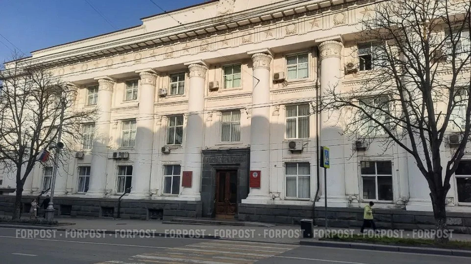 Перед реставрацией здания заксобрания Севастополя нашли утерянные элементы