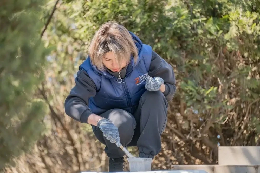 В Севастополе начали приводить в порядок памятники к 81-й годовщине Победы В Севастополе начали приводить в порядок памятники к 81-й годовщине Победы