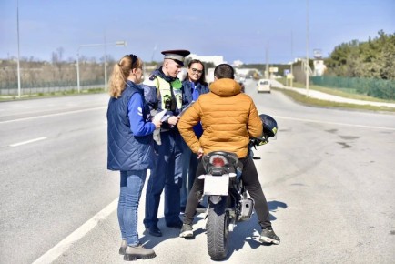 Госавтоинспекторы Севастополя совместно с медицинскими работниками провели профилактическое мероприятие «Здоровый водитель»