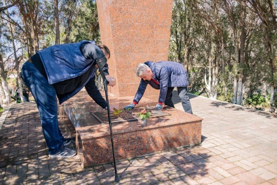 Дмитрий Белик: В преддверии значимых дат — 81-й годовщины Великой Победы и 82-й годовщины освобождения Севастополя от фашистских захватчиков — в городе активно ведутся работы по приведению в порядок памятных мест, связанных... Дмитрий Белик: В преддверии значимых дат — 81-й годовщины Великой Победы и 82-й годовщины освобождения Севастополя от фашистских захватчиков — в городе активно ведутся работы по приведению в порядок памятных мест, связанных...