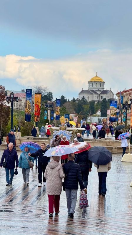 Атмосфера Нового Херсонеса глазами крымского блогера Артёма Лавриненко Атмосфера Нового Херсонеса глазами крымского блогера Артёма Лавриненко